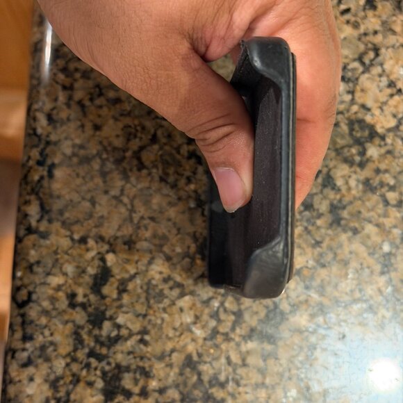 Louis Vuitton iPhone 14 Pro Case – Authentic - Picture 6 of 6